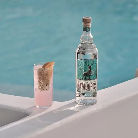 Yi Mykonos מלון 4*