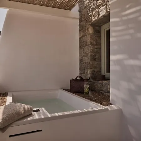 Yi Mykonos 4*